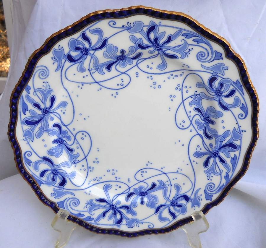 RA2866 Dinner Plate by Royal Doulton-1