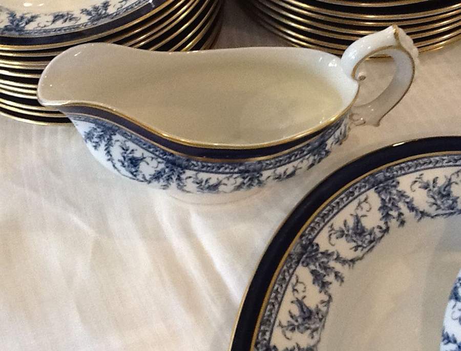 W5501 Dinner Plate by Royal Worcester-1