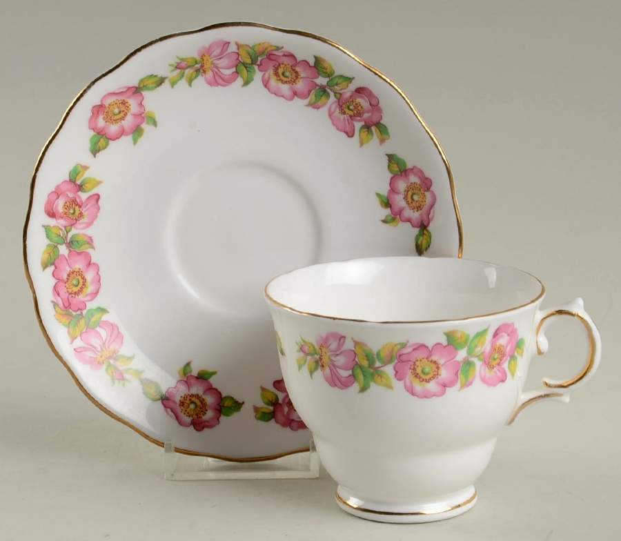 5861 Footed Cup & Saucer Set by Royal Vale-1