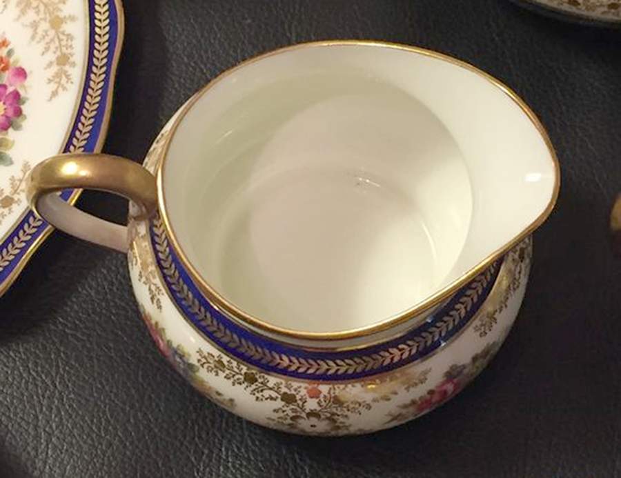 N3719 Creamer by Royal Cauldon-1