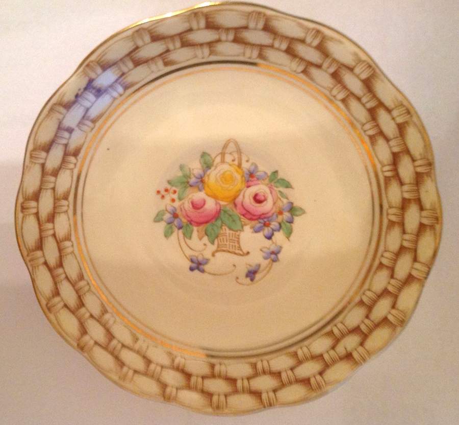 ROA301 Bread & Butter Plate by Royal Albert-1