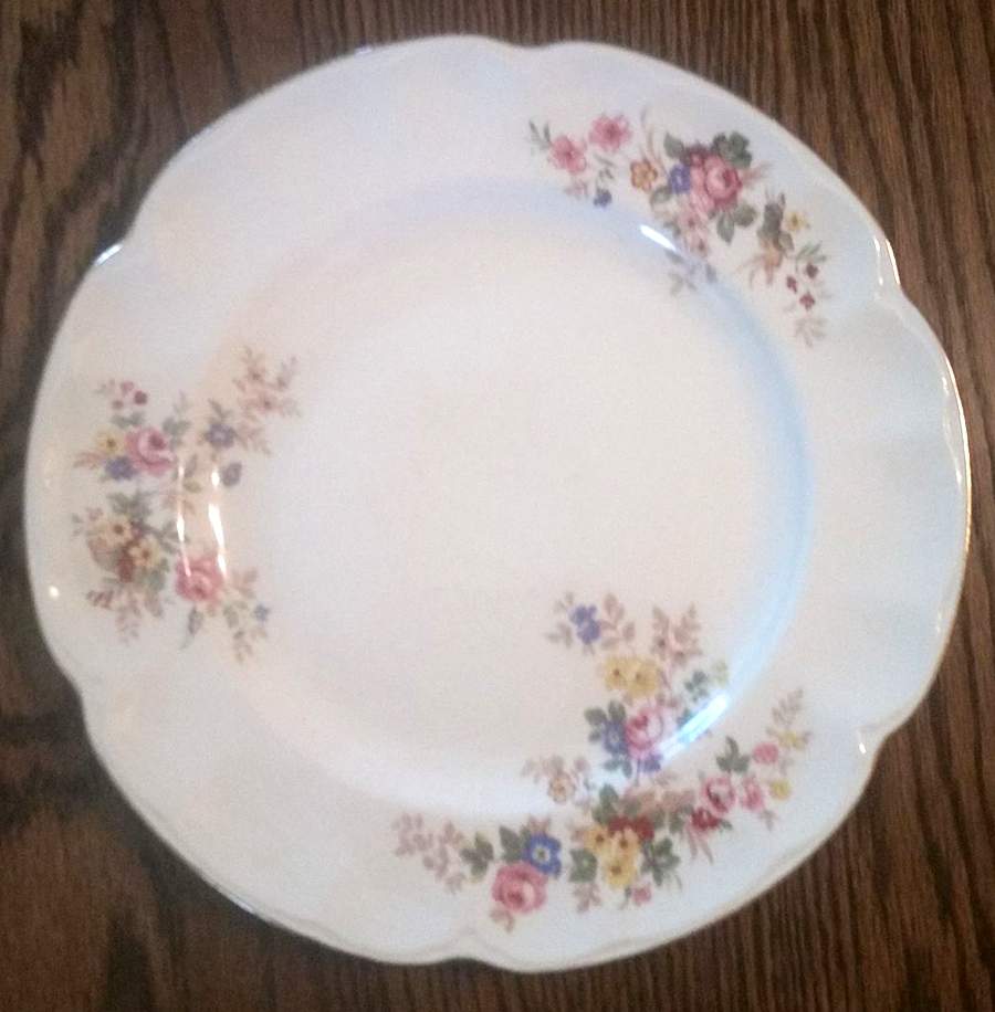 SE22 Dinner Plate by Rideau-1