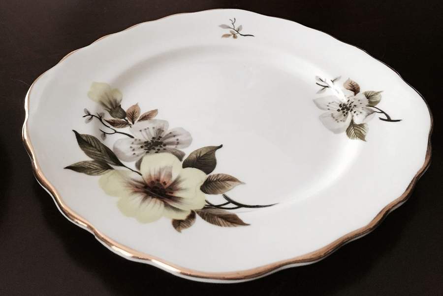 8227 Salad Plate by Royal Vale-1