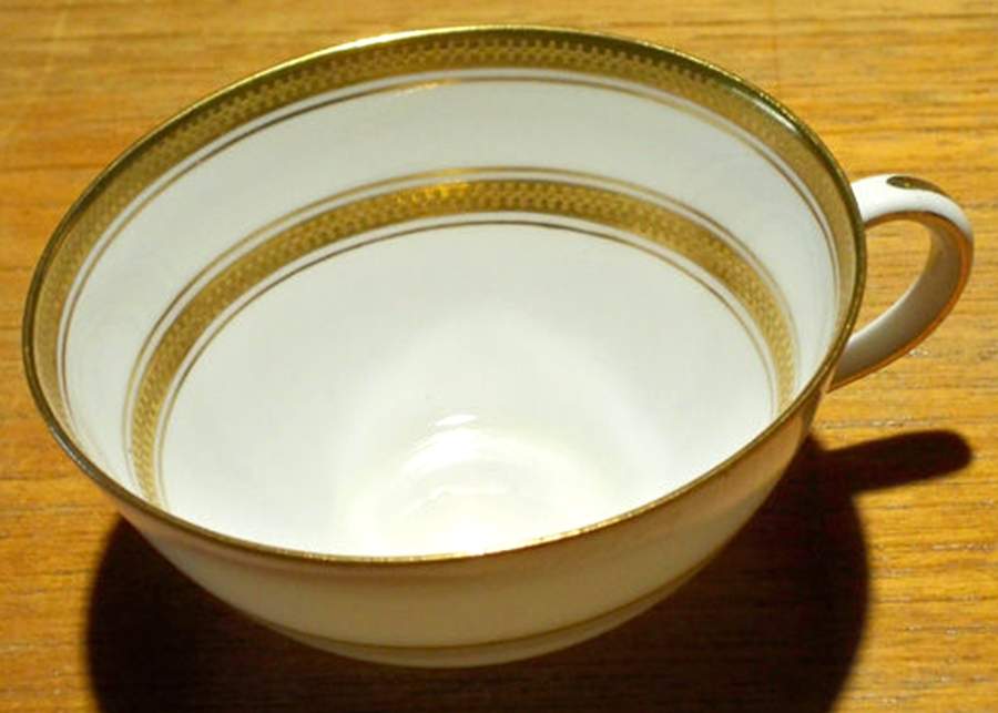 Ra5270 Footed Cup by Royal Doulton-1