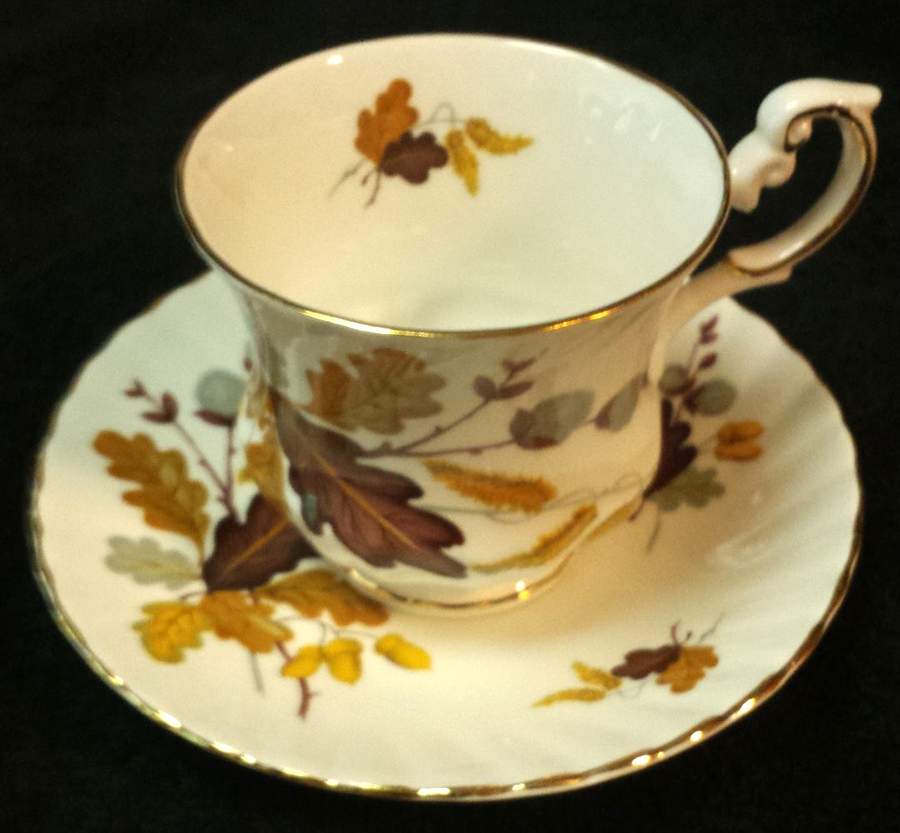 RIA106 Footed Cup & Saucer Set by Rosina-Queens-1