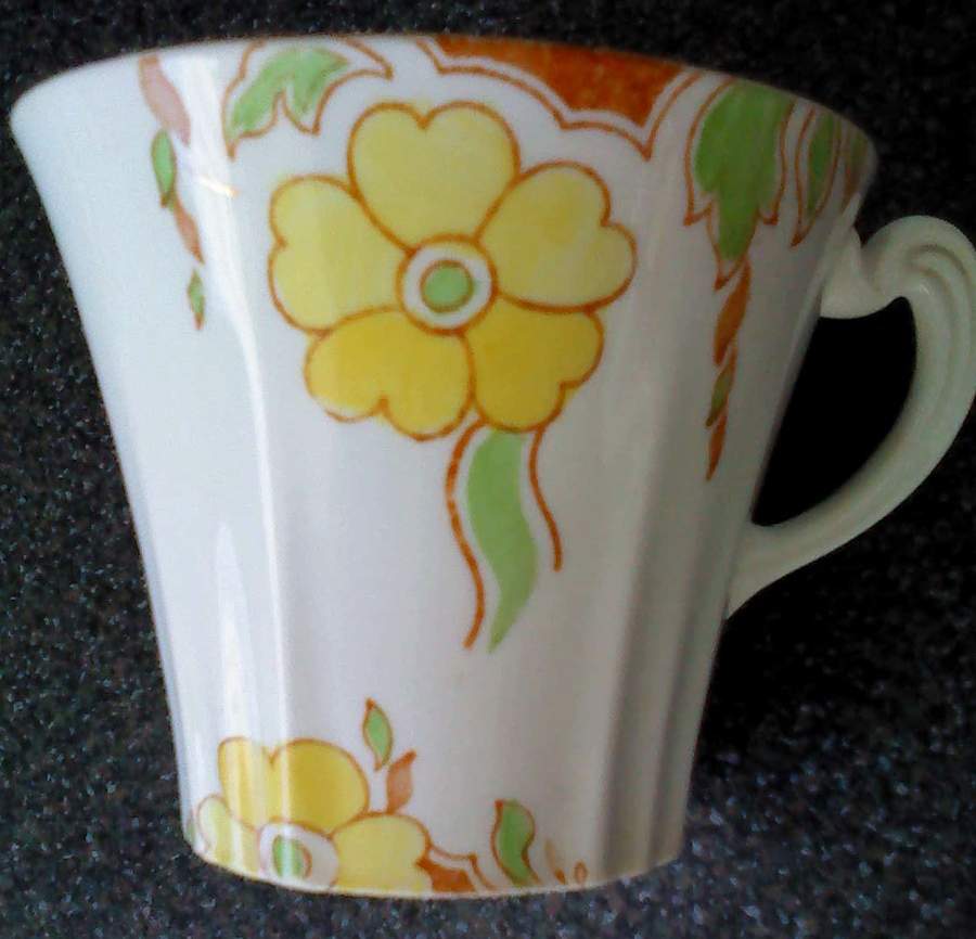 Avon Flat Cup by Roslyn (England)-1