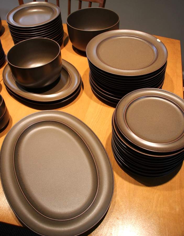 Kaari Braun Brown Dinner Plate by Rosenthal - Continental-1