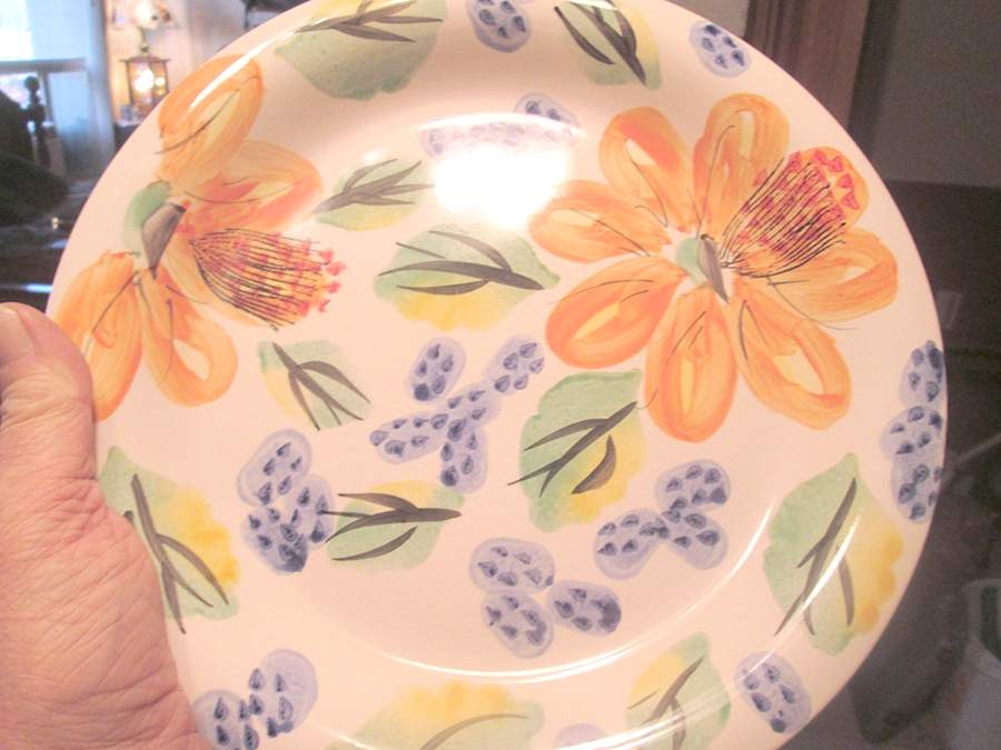 RNF106 Dinner Plate by Royal Norfolk-1
