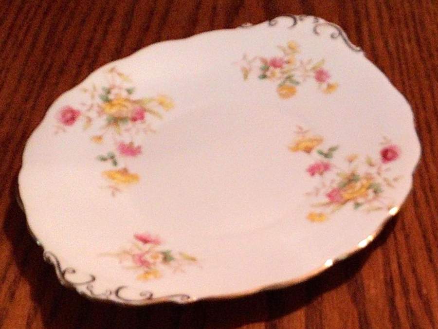 8968 Handled Cake Plate by Roslyn (England)-1