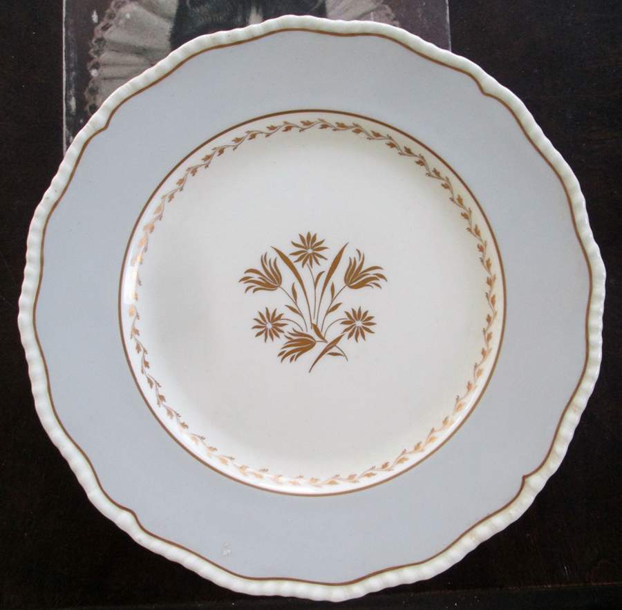 V2342 Dinner Plate by Royal Doulton-1