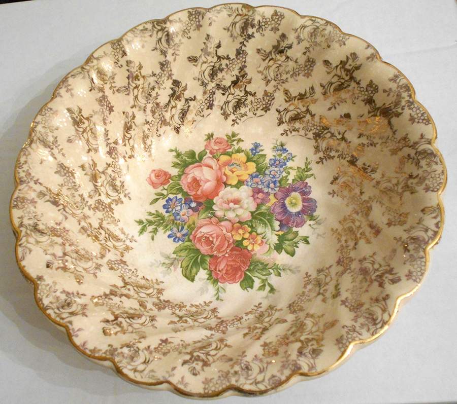 RYL394 9" Round Vegetable Bowl by Royal (USA)-1