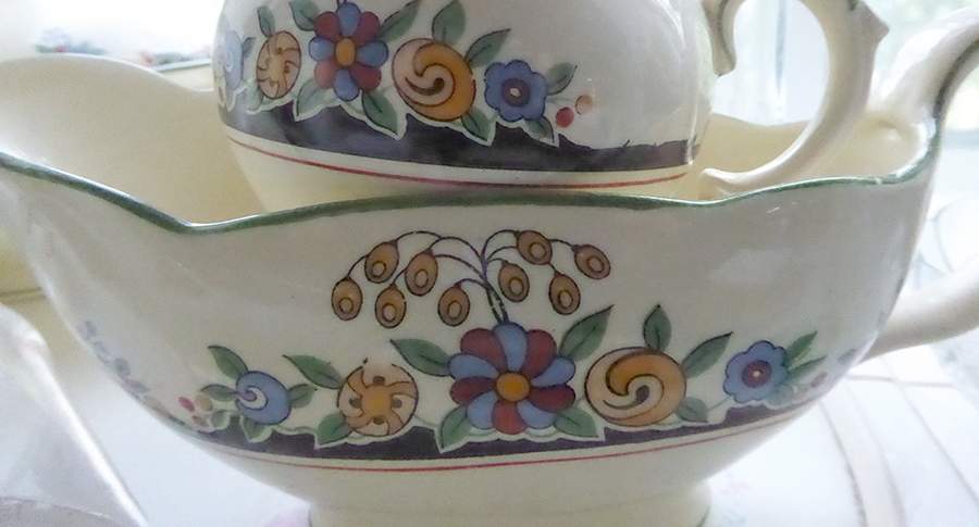 ROC257 Gravy Boat by Royal Cauldon-1