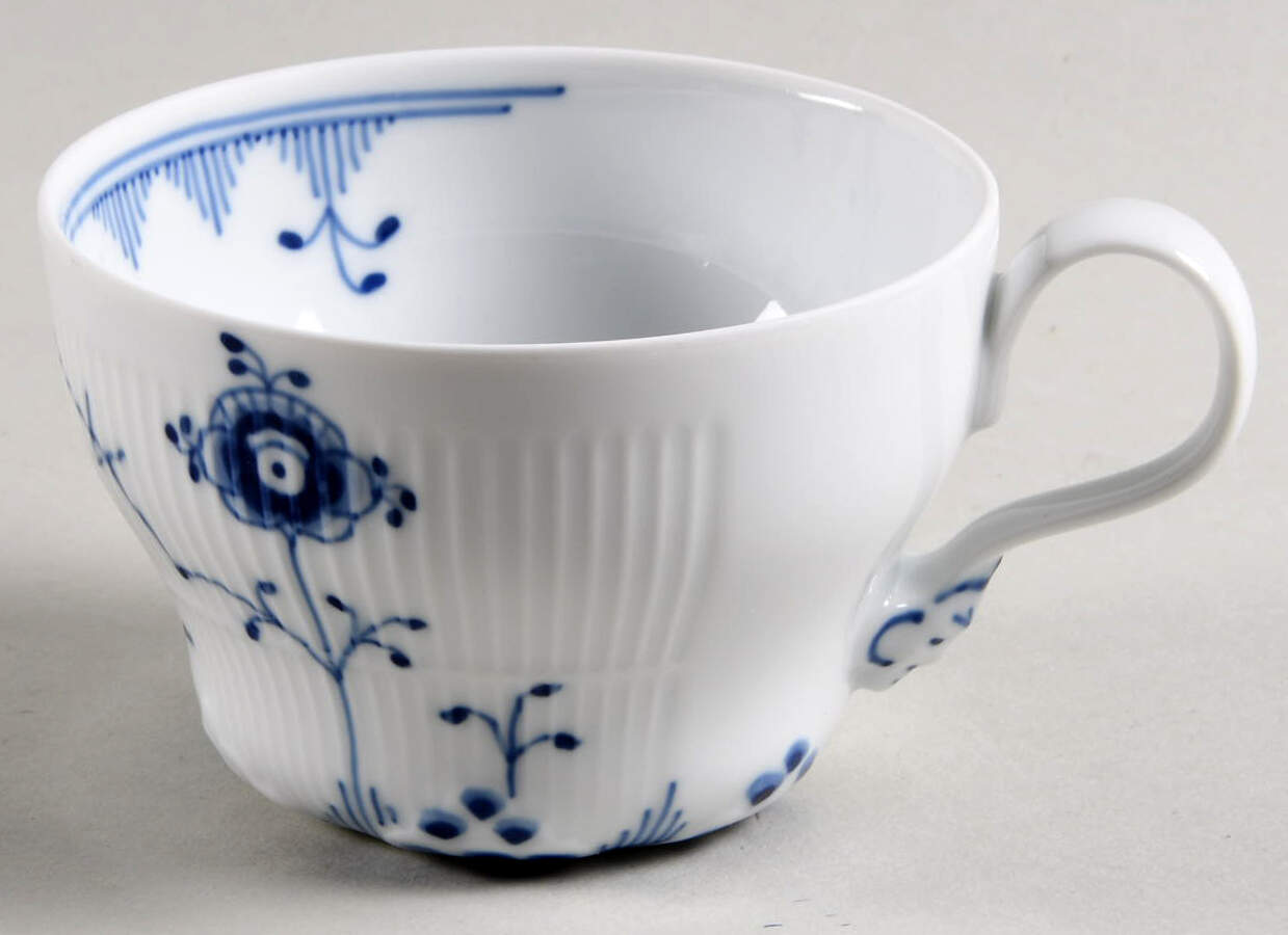 Blue Elements Flat Cup by Royal Copenhagen-1