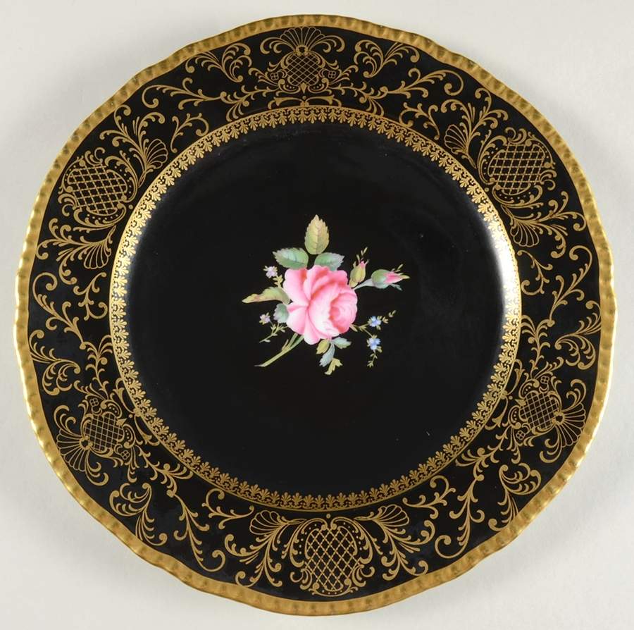 ROB491 Dinner Plate by Royal Bayreuth-1