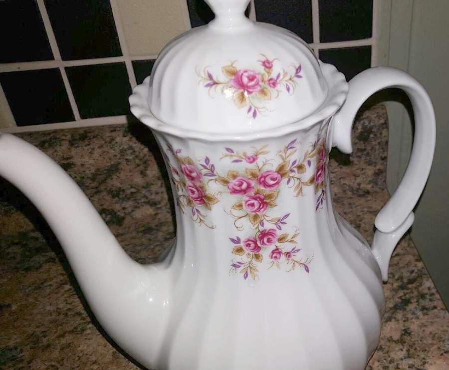 RXH17 Coffee Pot & Lid by Retsch & Co-1