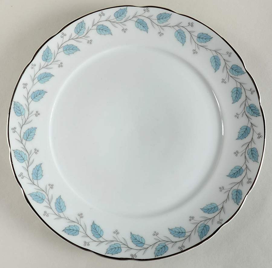 Chantilly Dinner Plate by Real (Brazil)-1