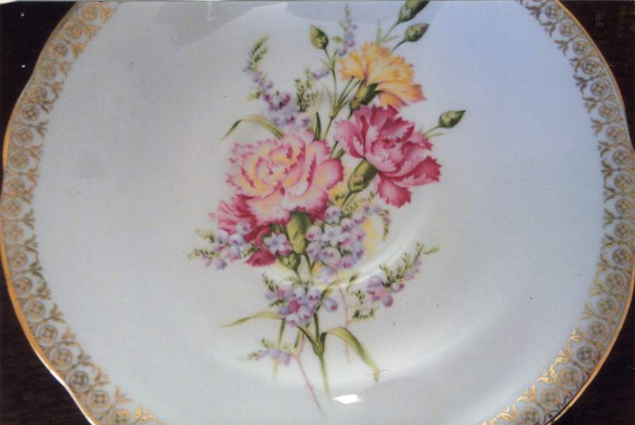 852 Saucer by Royal Castle-1