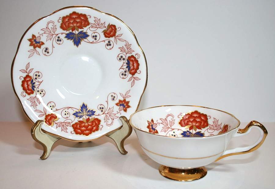 1164 Saucer by Rosina-Queens-1