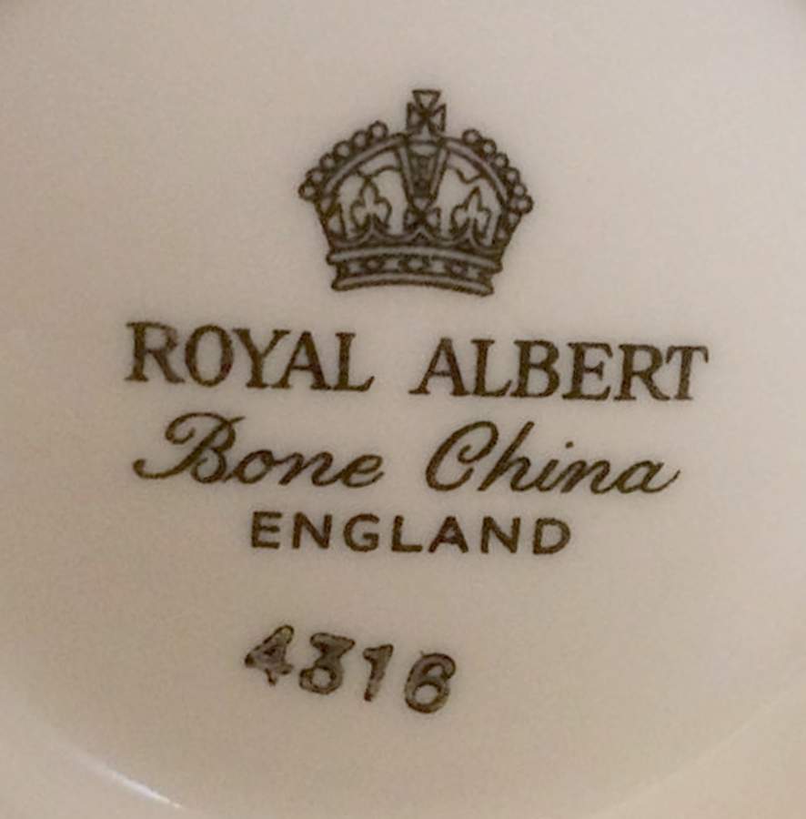 4316 Footed Cup by Royal Albert-1
