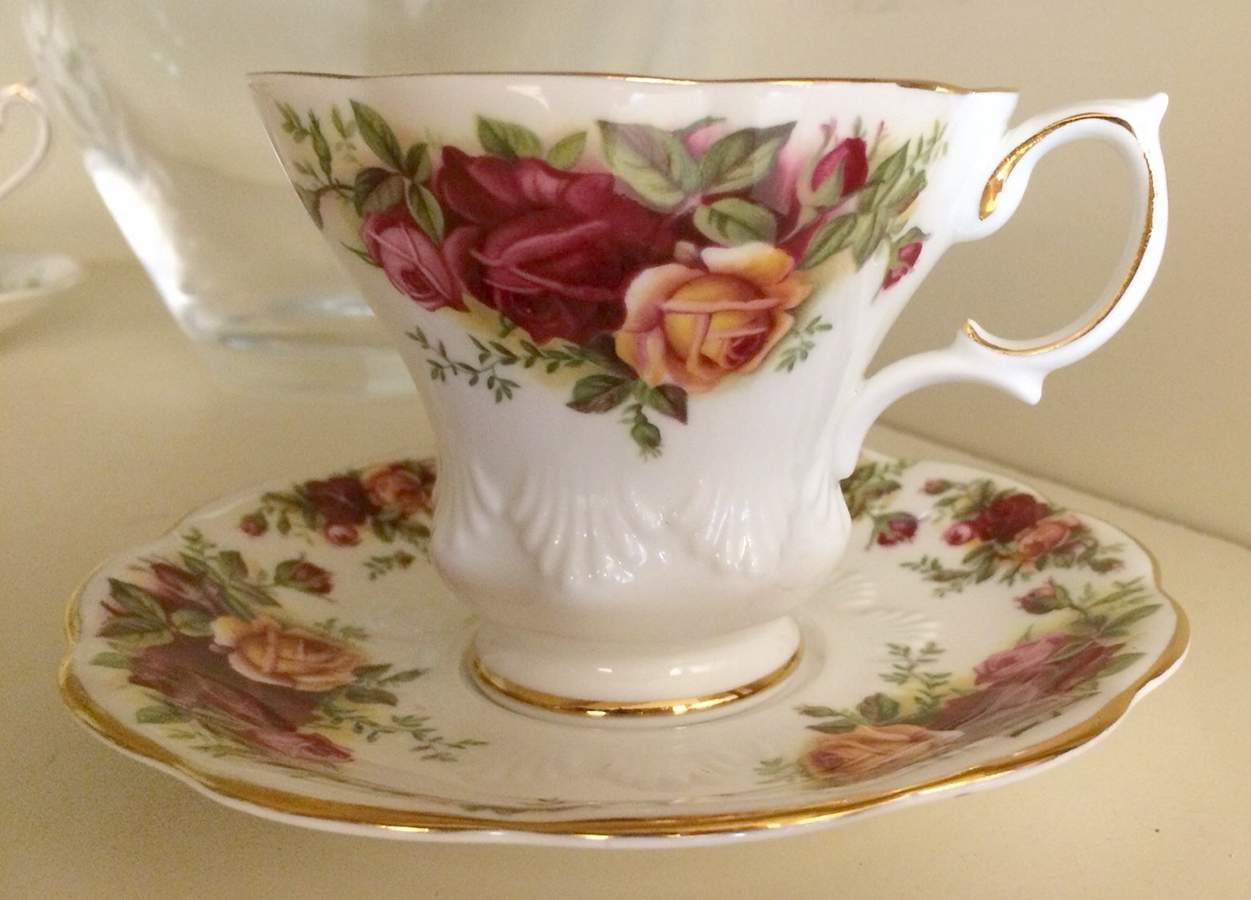 4316 Footed Cup & Saucer Set by Royal Albert-1