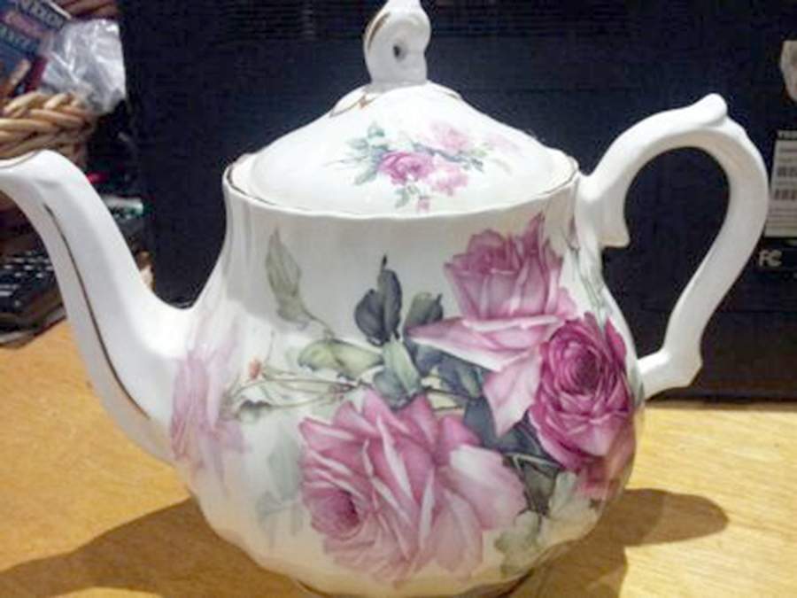 RPN24 Teapot & Lid by Royal Patrician-1