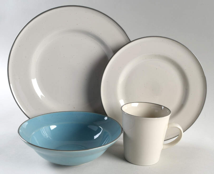 Union Street Cafe-Cream 4 Piece Place Setting by Royal Doulton-1