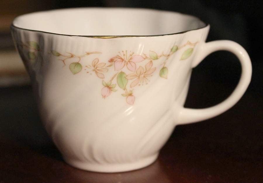 RIA109 Flat Cup by Rosina-Queens-1