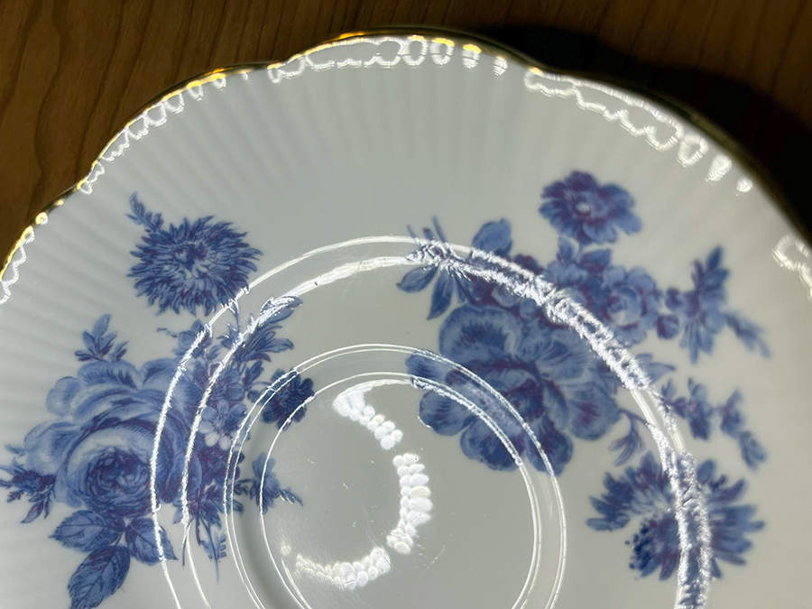 ROA305 Saucer by Royal Albert-1