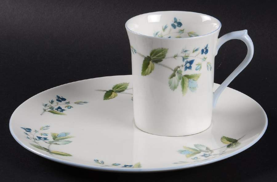 RIA114 Snack Plate & Cup Set by Rosina-Queens-1