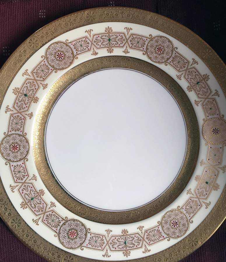 V5658 Dinner Plate by Royal Cauldon-1