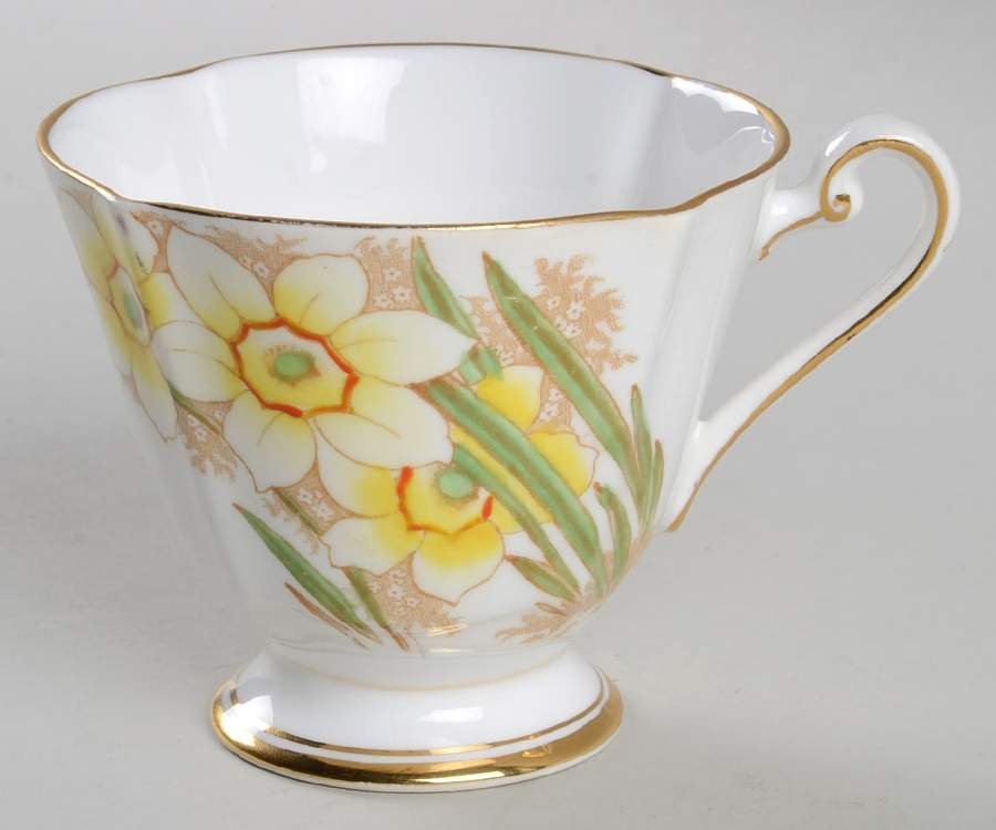 Nancy Footed Cup by Royal Sealy-1