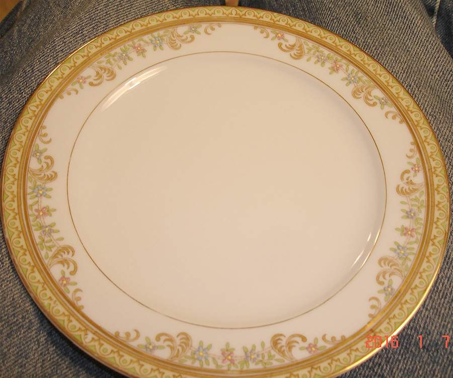 REG35 Dinner Plate by Regal (Japan)-1