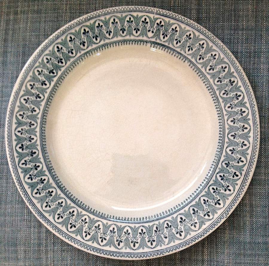 Curzon Dinner Plate by Royal Doulton-1