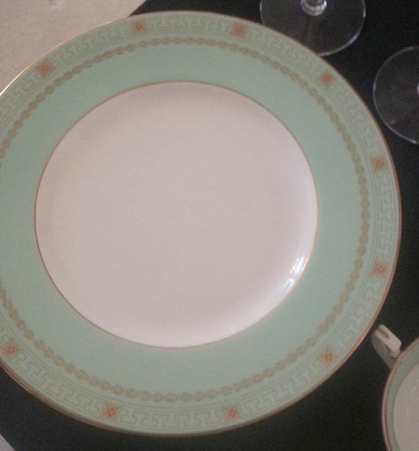 C2271 Dinner Plate by Royal Worcester-1