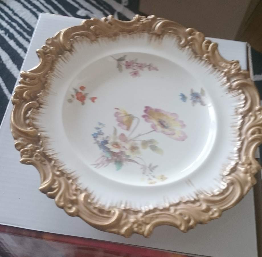 C3903 Dinner Plate by Royal Doulton-1