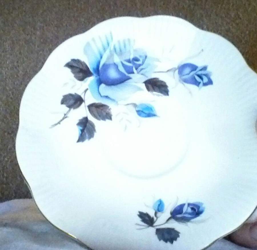 ROA308 Saucer by Royal Albert-1