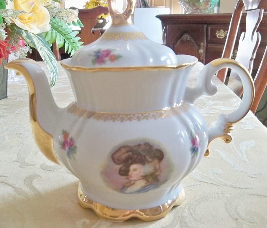 REZ25 Teapot & Lid by Real (Brazil)-1