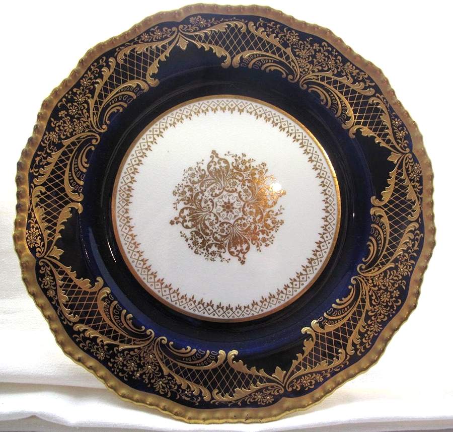 RA3473G Luncheon Plate by Royal Doulton-1