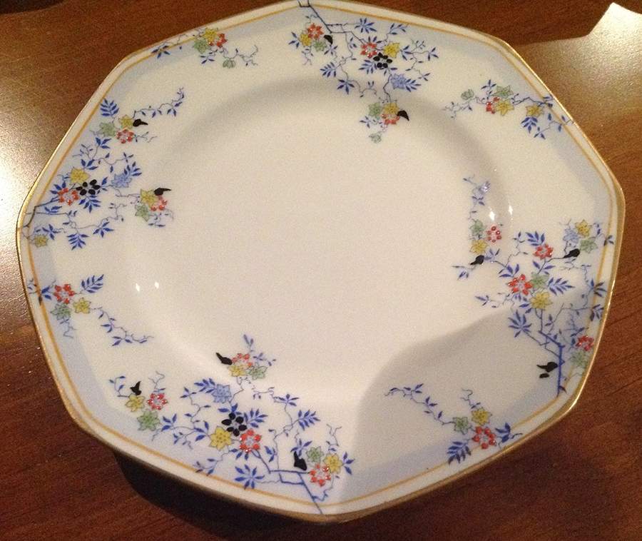 H3917 Dinner Plate by Royal Doulton-1