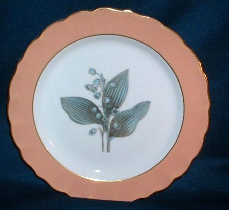 Z2091 (Scalloped Peach) Luncheon Plate by Royal Worcester-1