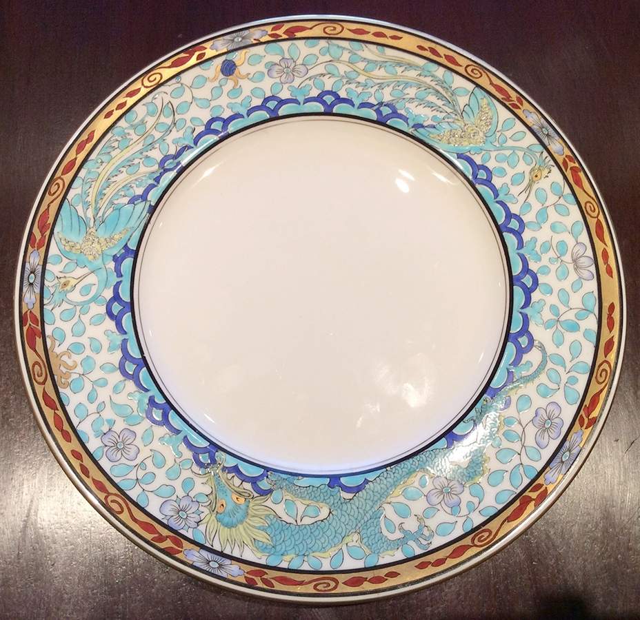 E9988 Dinner Plate by Royal Doulton-1