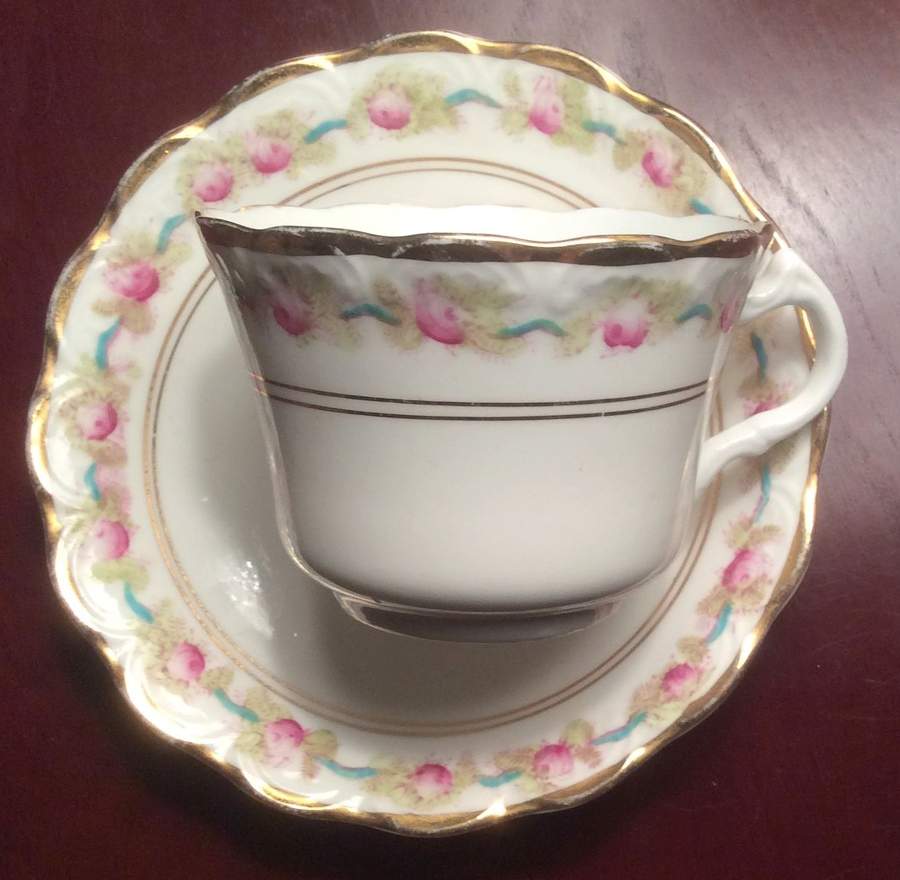 3138 Footed Cup & Saucer Set by Royal Albert-1