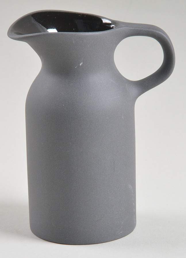 Olio Creamer by Royal Doulton-1