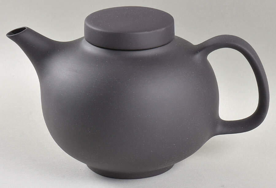 Olio Teapot & Lid by Royal Doulton-1