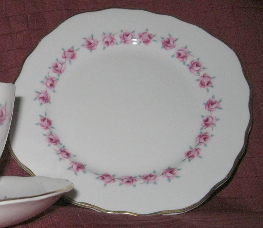 7965 Dessert/Pie Plate by Royal Vale-1