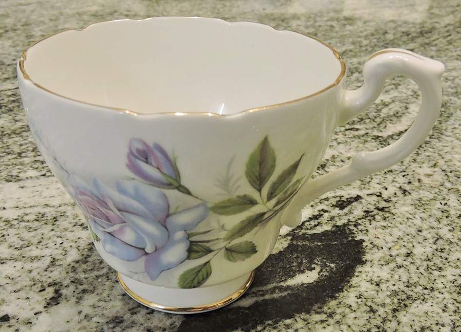 923 (Wide and Narrow Scallops) Footed Cup by Royal Standard-1