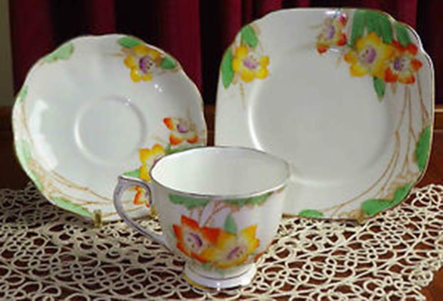 Daffodil Square Salad Plate by Royal Albert-1