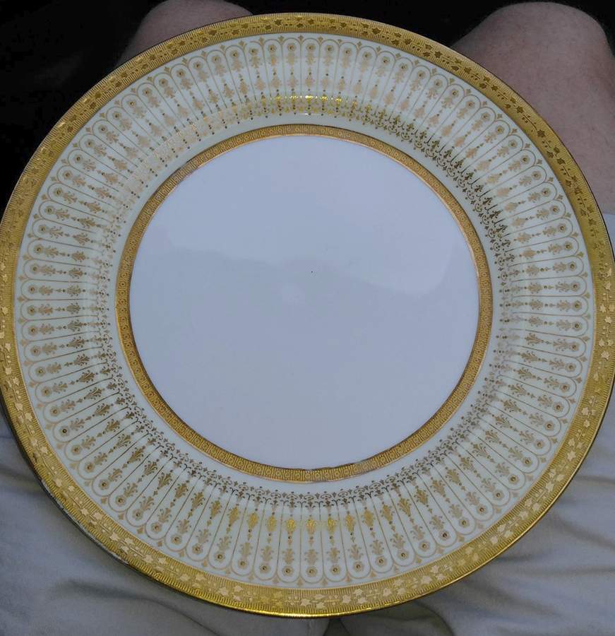 RA6753 Dinner Plate by Royal Doulton-1