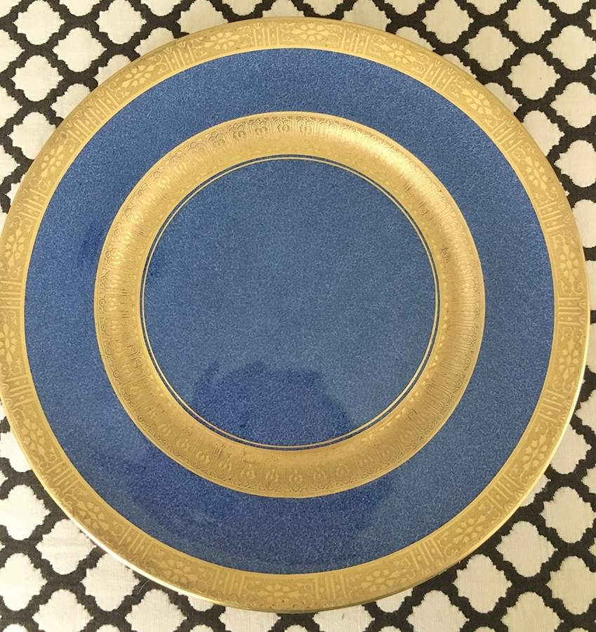 H2004 Dinner Plate by Royal Doulton-1