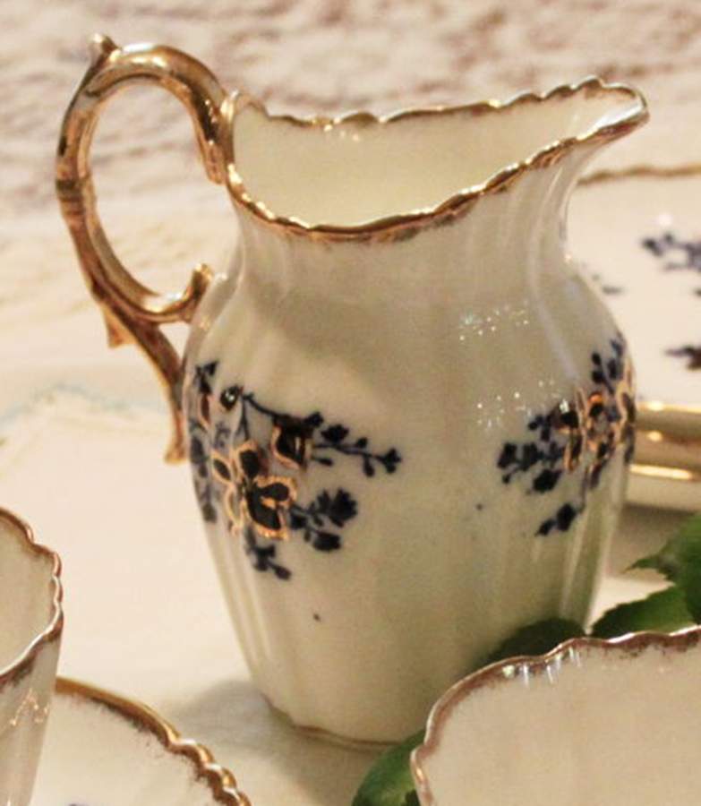 2068 Creamer by Royal Albert-1